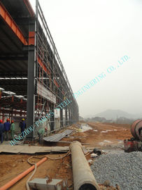 Cina 87 X 92 Bangunan Baja Industri ASTM Prefabrikasi Dengan Bingkai A36 Grade / Bar pemasok
