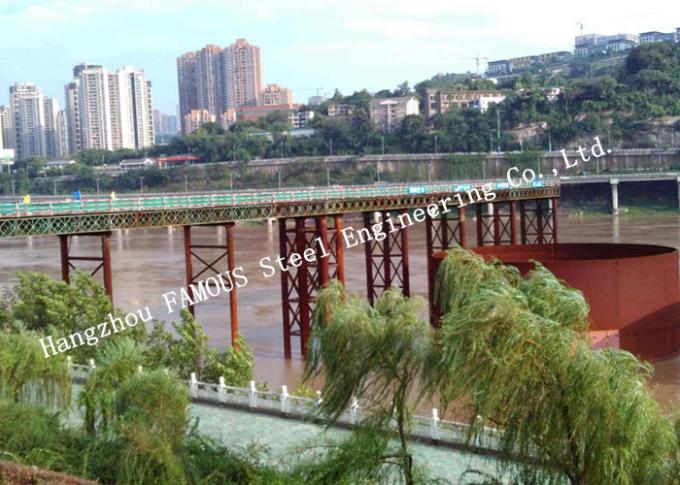 Jembatan Pejalan Kaki Baja Bangunan Logam Dicat Panel Bailey Prefabrikasi 0